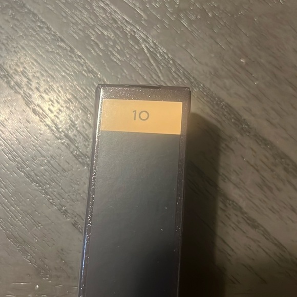 Surratt Surreal Skin Foundation Wand Shade 10 | Golden Deep Tan - Picture 10 of 10